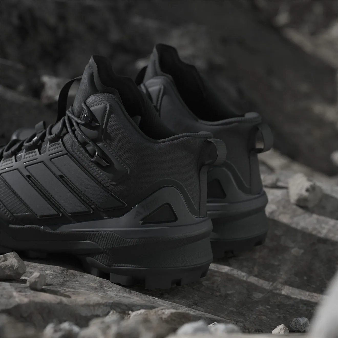 Bestseller Adidas Terrex  Hiking boots Skychaser Mid Black  Last Chance!