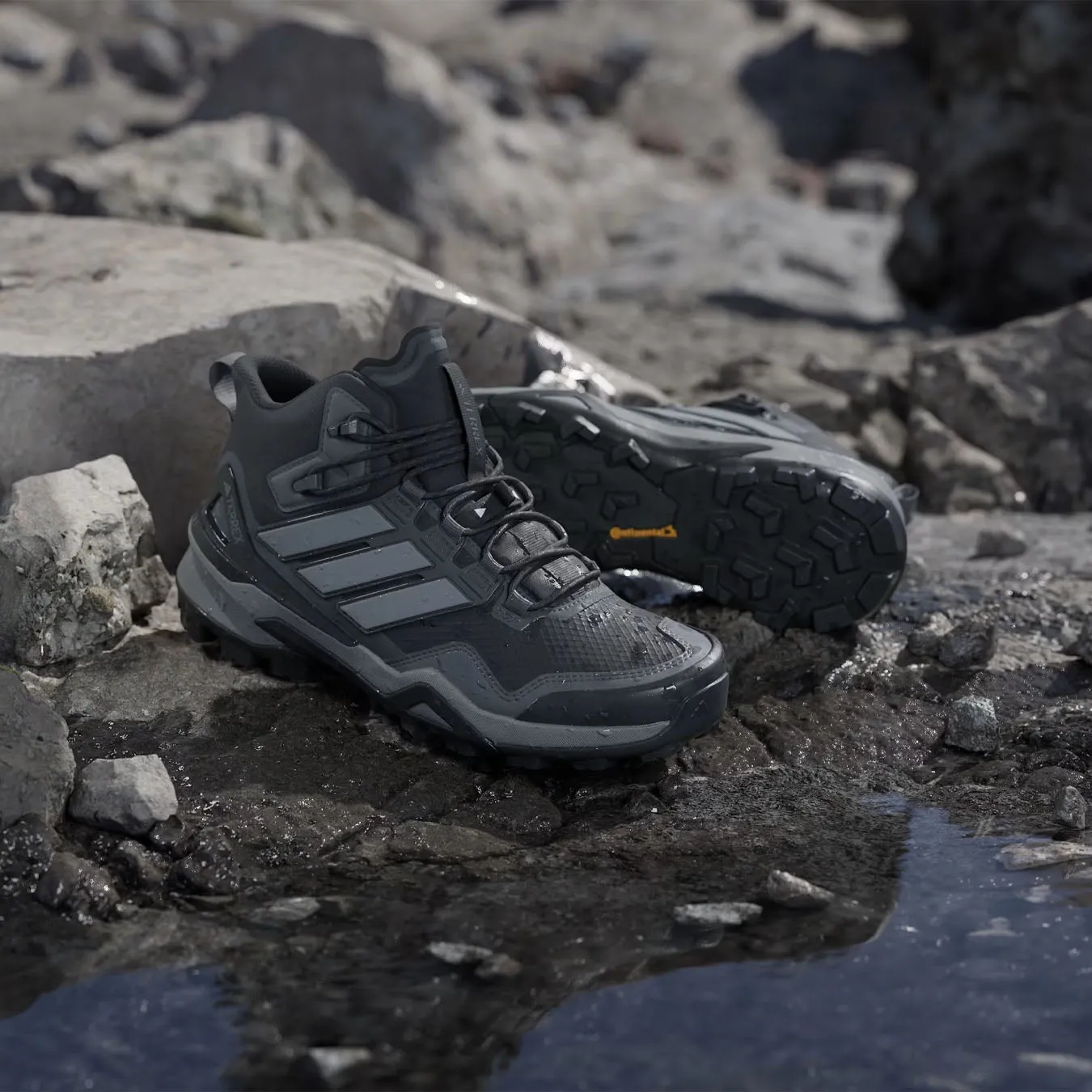 Bestseller Adidas Terrex Womens Terrex Skychaser Hgiking boots Mid GTX Black  Stylish & Comfortable