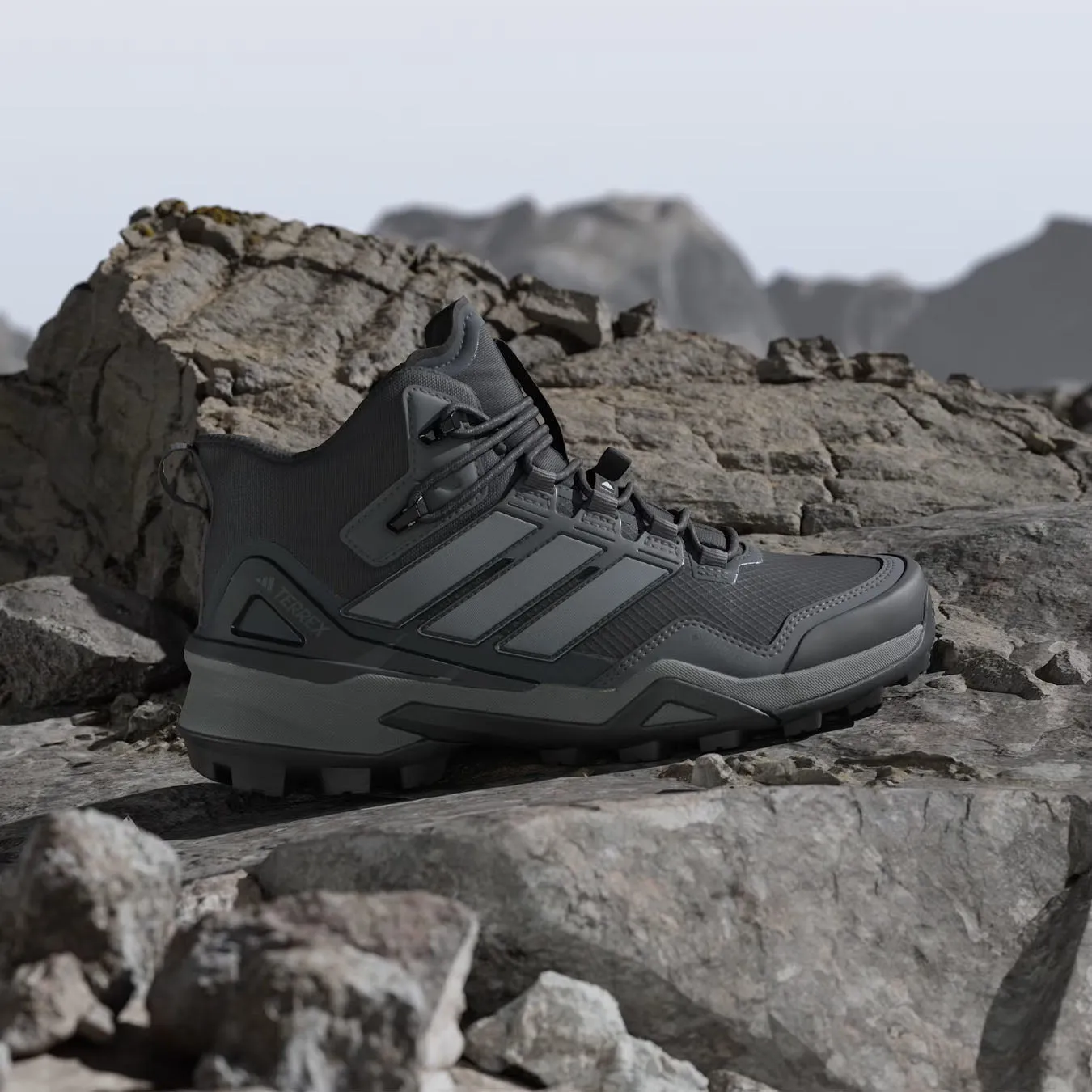 Bestseller Adidas Terrex Womens Terrex Skychaser Hgiking boots Mid GTX Black  Stylish & Comfortable