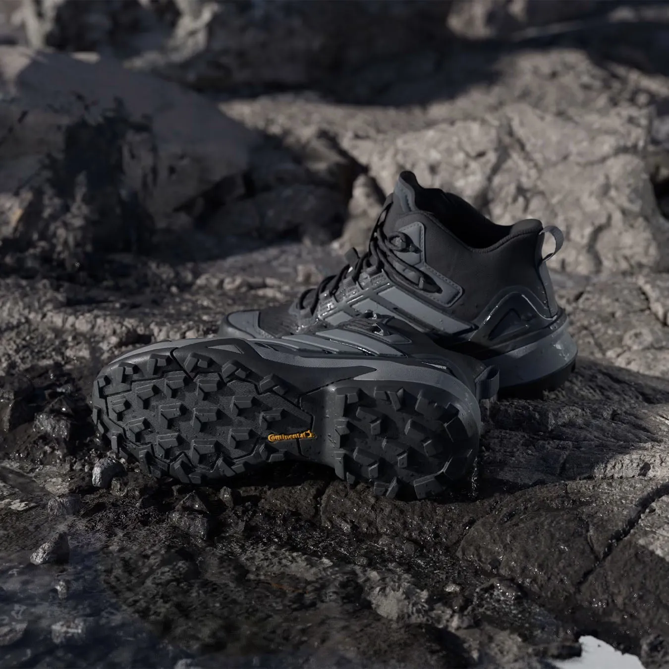 Bestseller Adidas Terrex Womens Terrex Skychaser Hgiking boots Mid GTX Black  Stylish & Comfortable