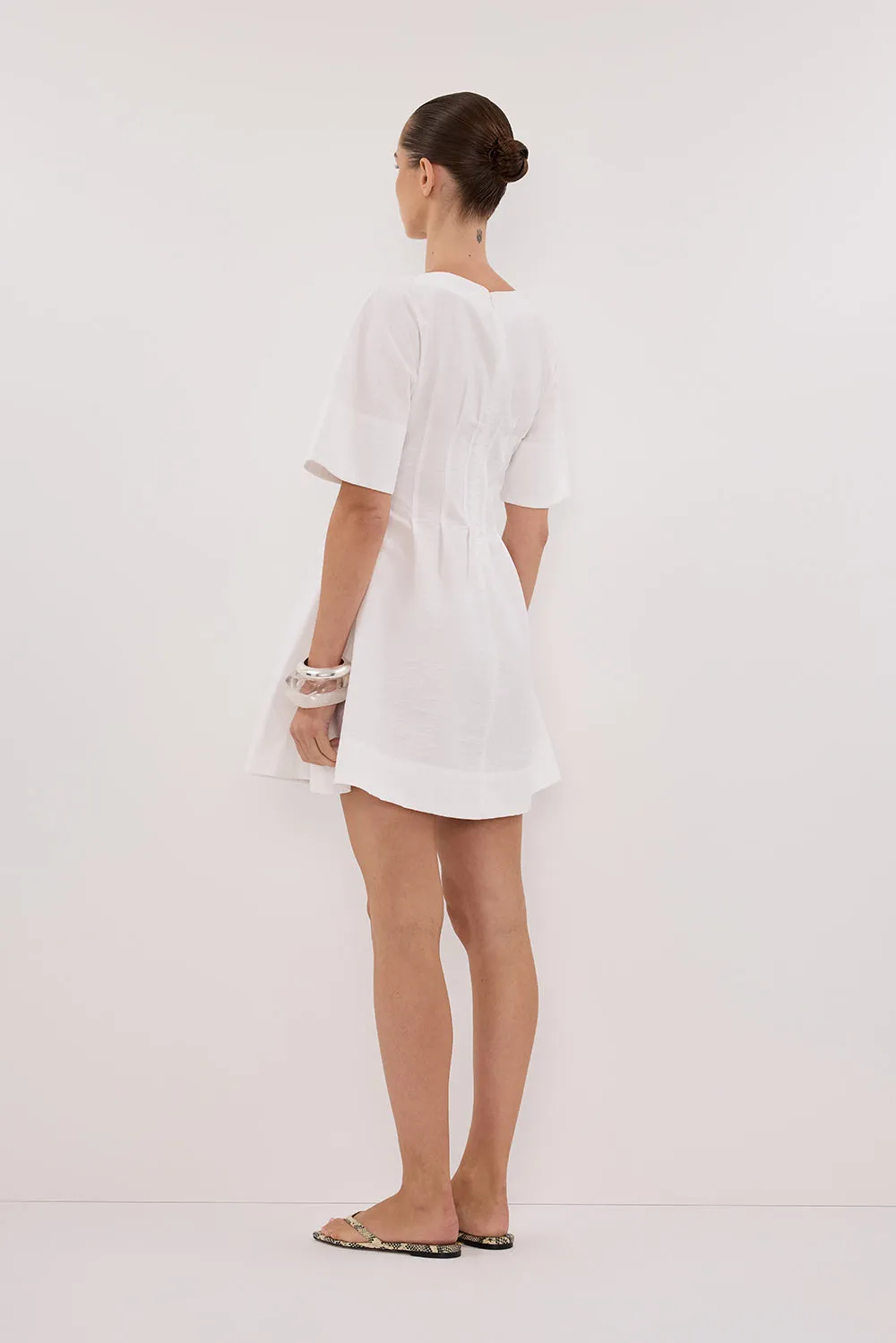 Dissh DAPHNE WHITE SLEEVED MINI DRESS