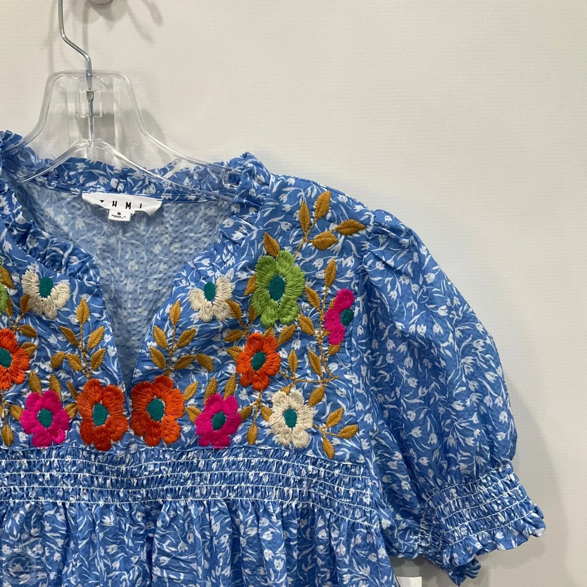 Top Short Sleeve By Thml In Blue, Size: S