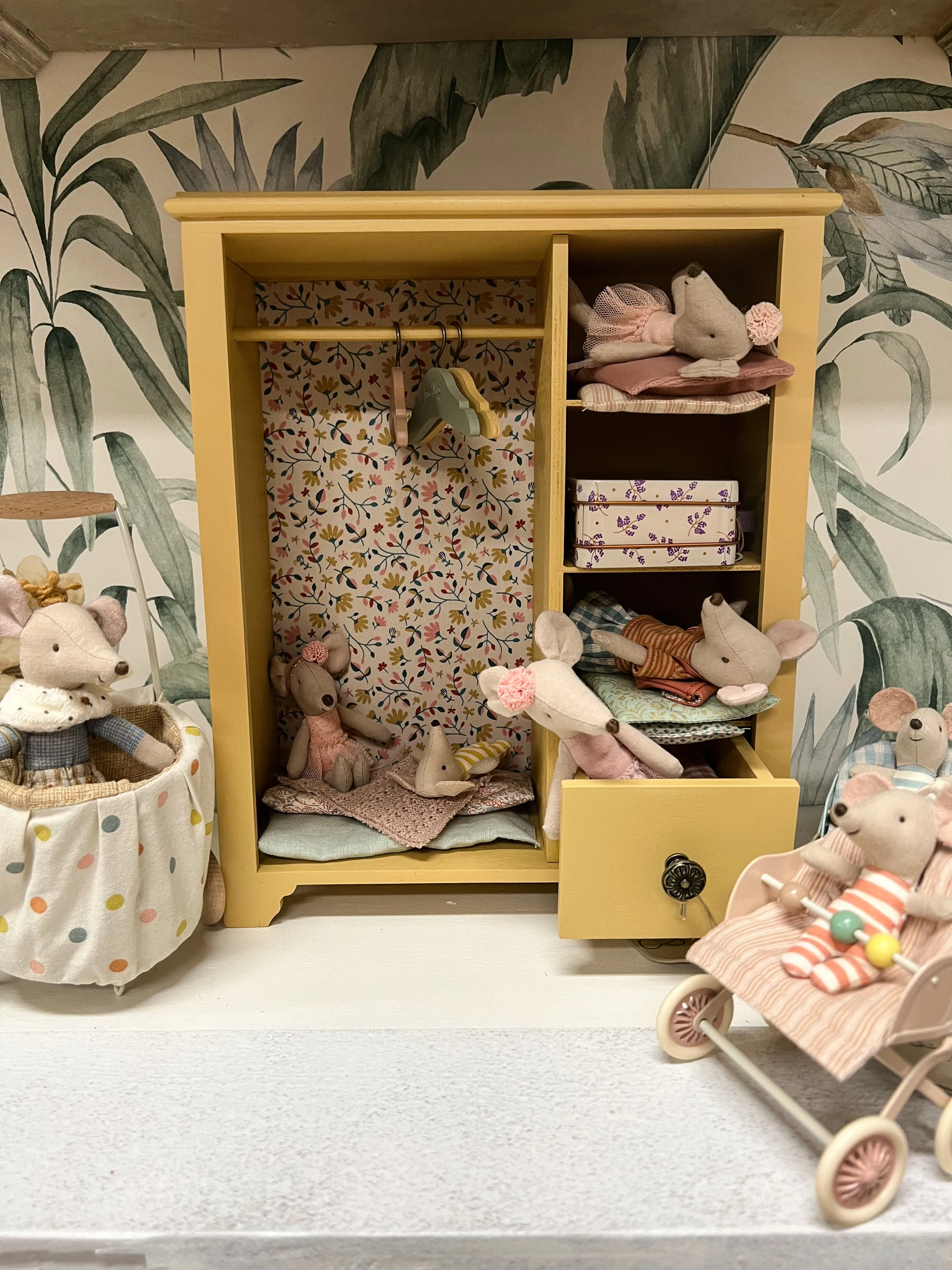 Wardrobe, Large - Yellow