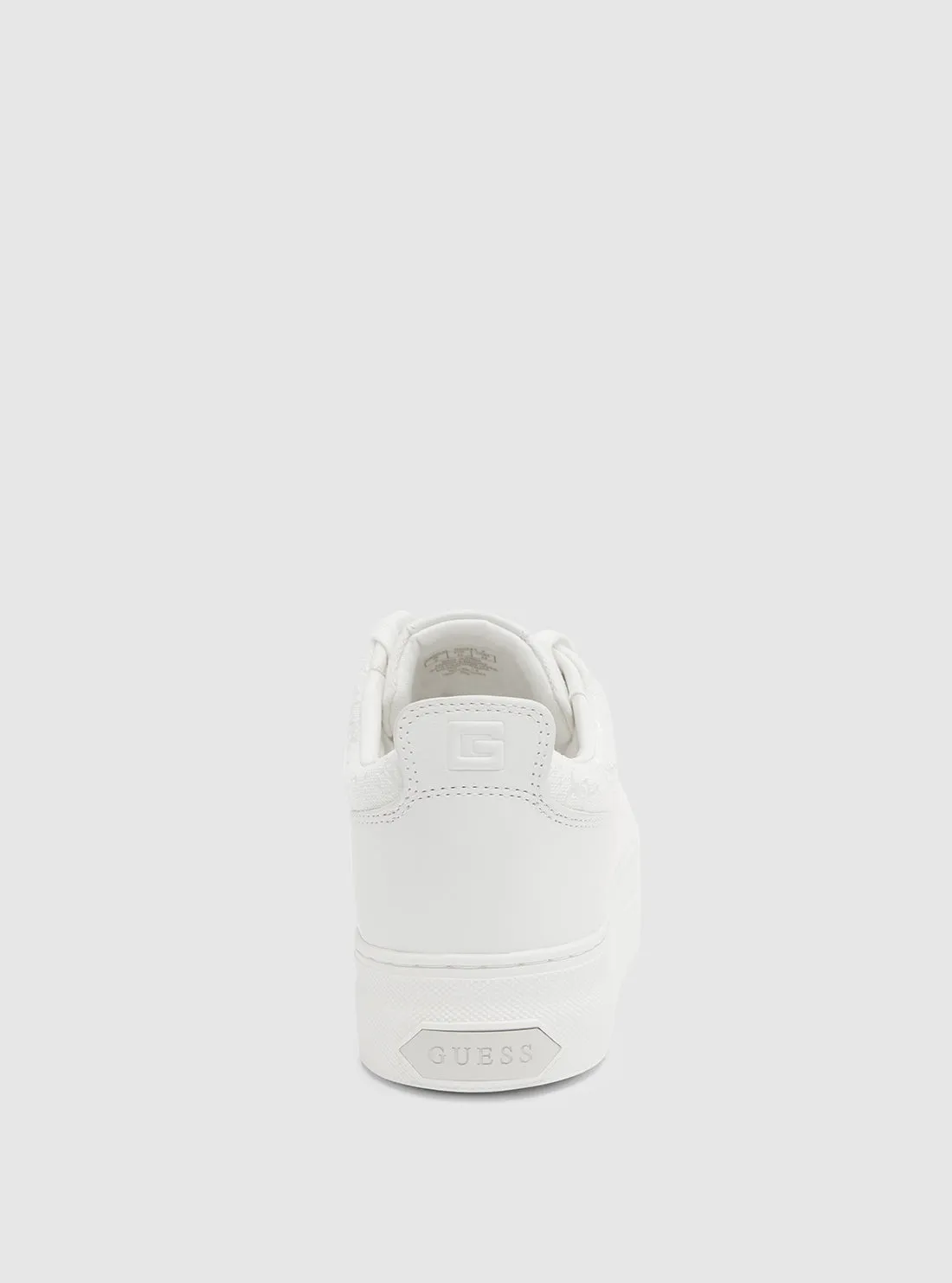 White Logo Giaa Low-Top Sneakers Guess