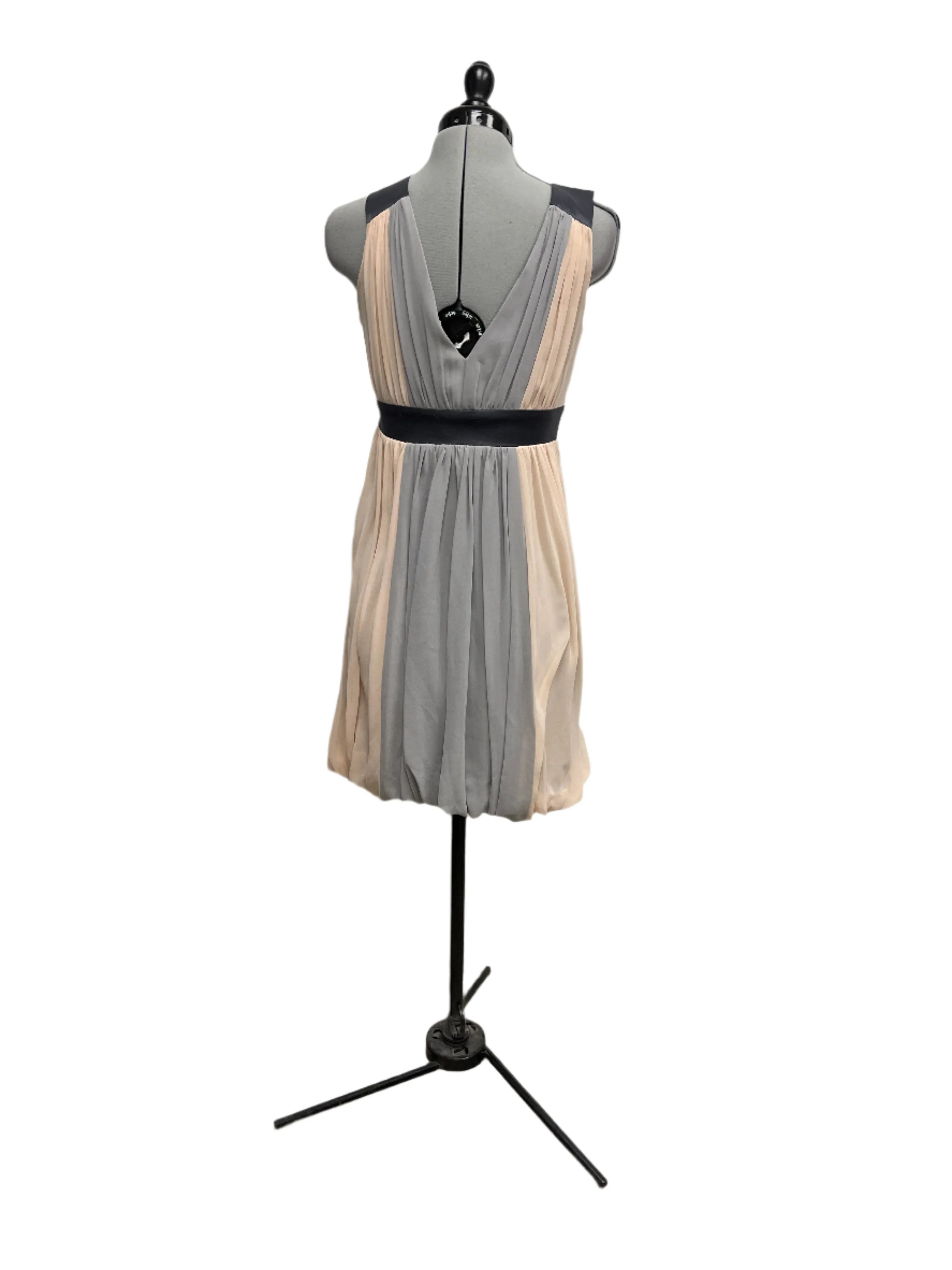 Worth Every Penny Womens Lipsy Sleeveless Dress, Size 4  Stylish & Comfortable